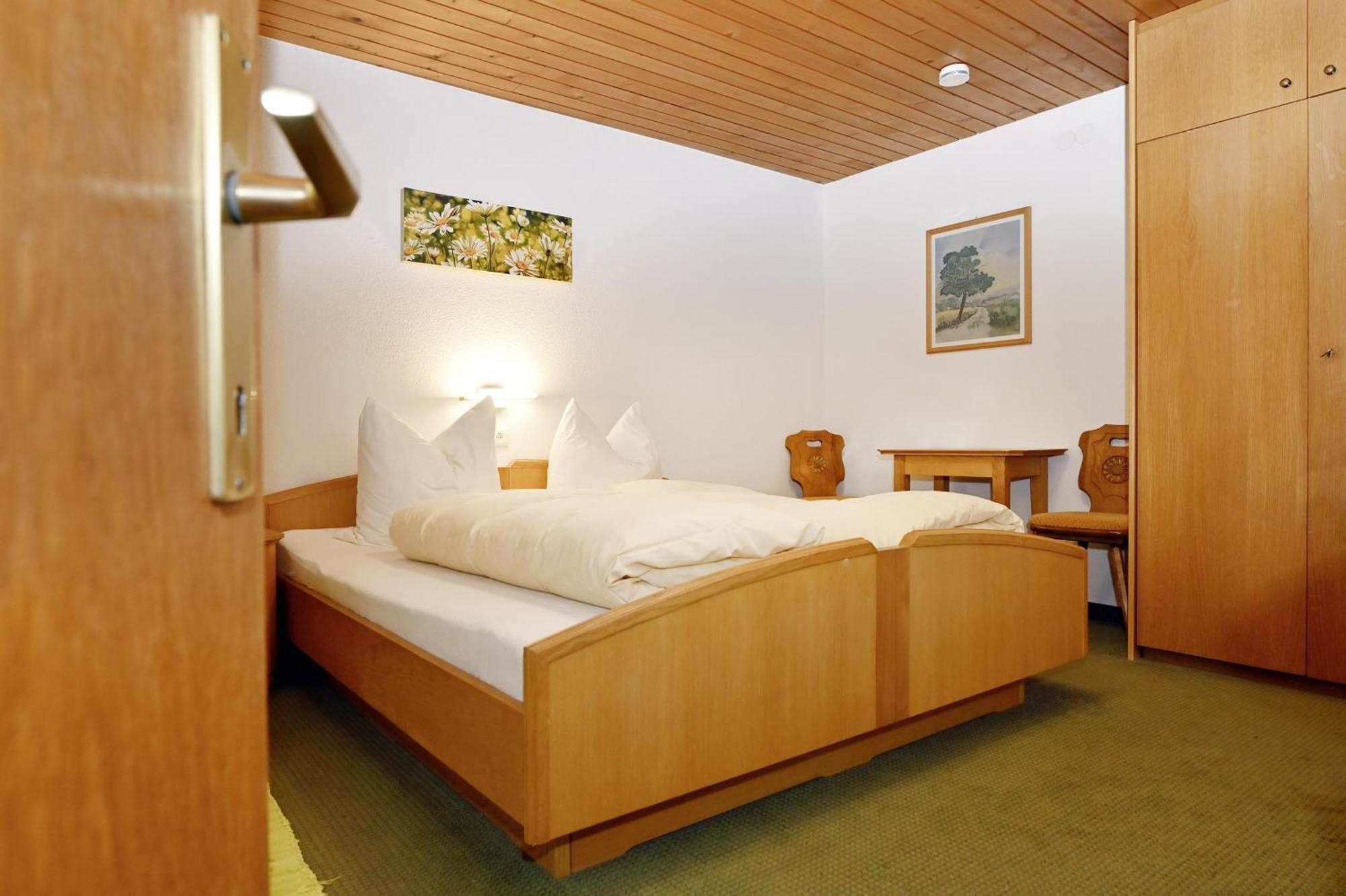 Gaestehaus Rundblick シュルンス エクステリア 写真