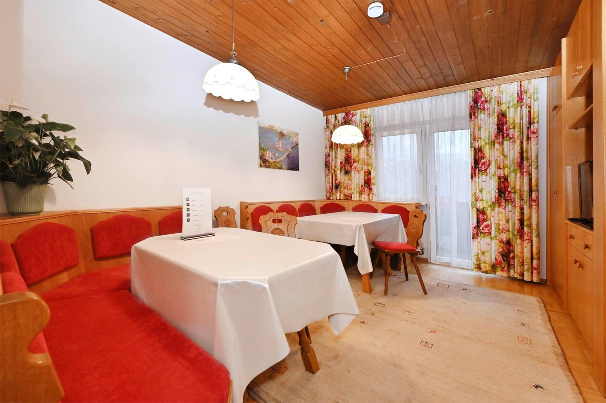 Gaestehaus Rundblick シュルンス エクステリア 写真