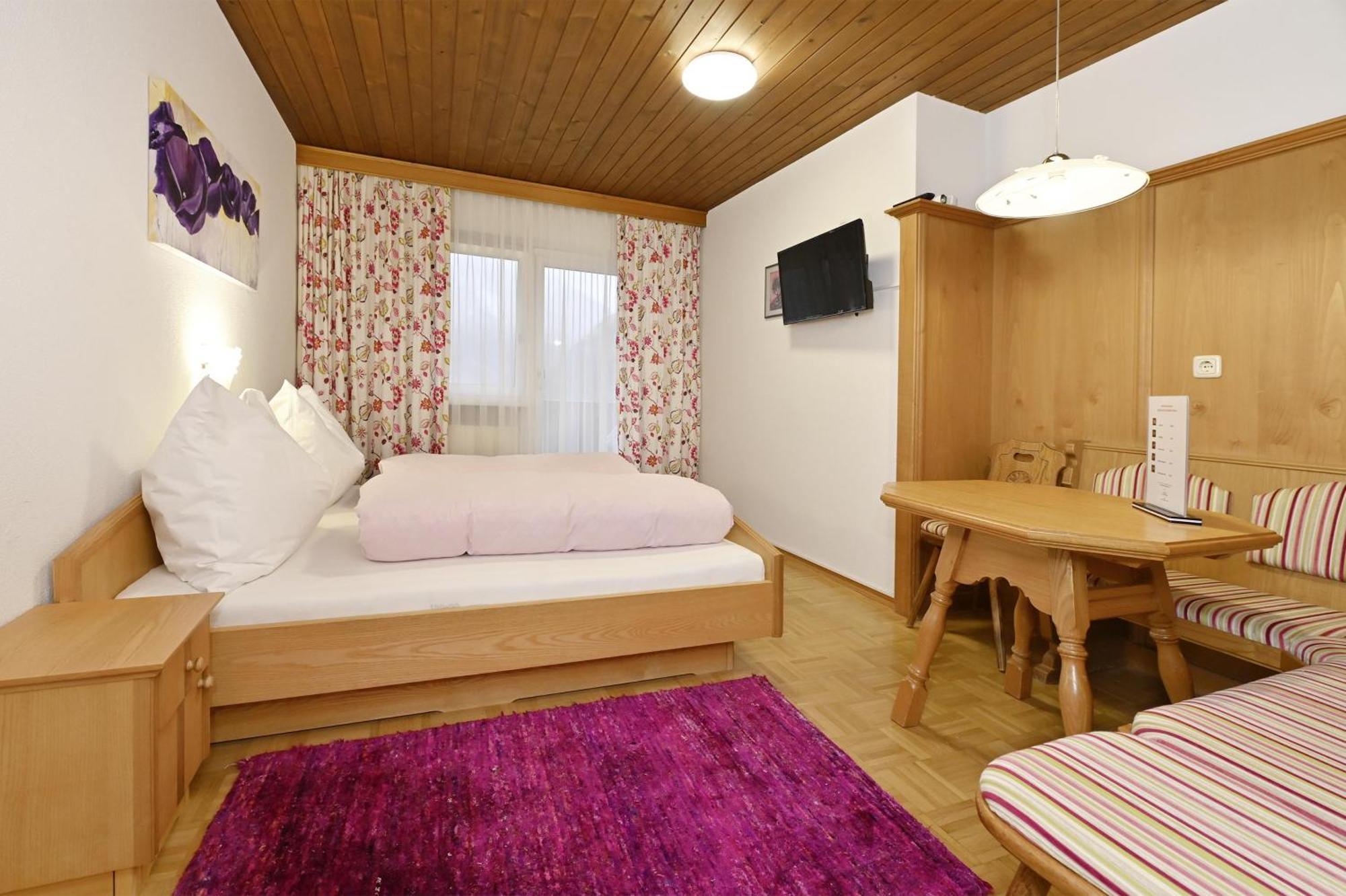 Gaestehaus Rundblick シュルンス エクステリア 写真