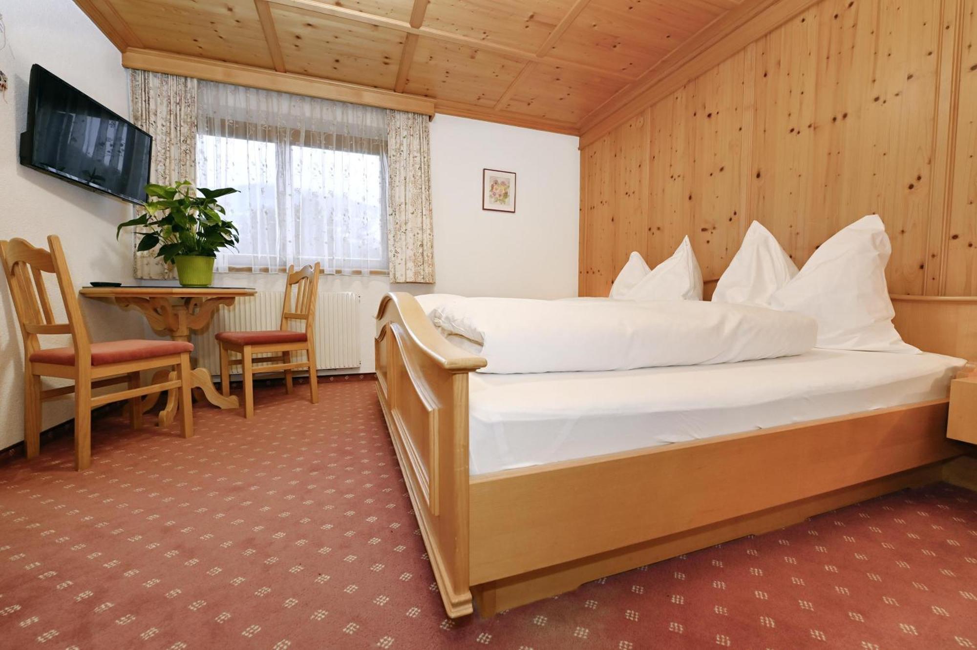 Gaestehaus Rundblick シュルンス エクステリア 写真