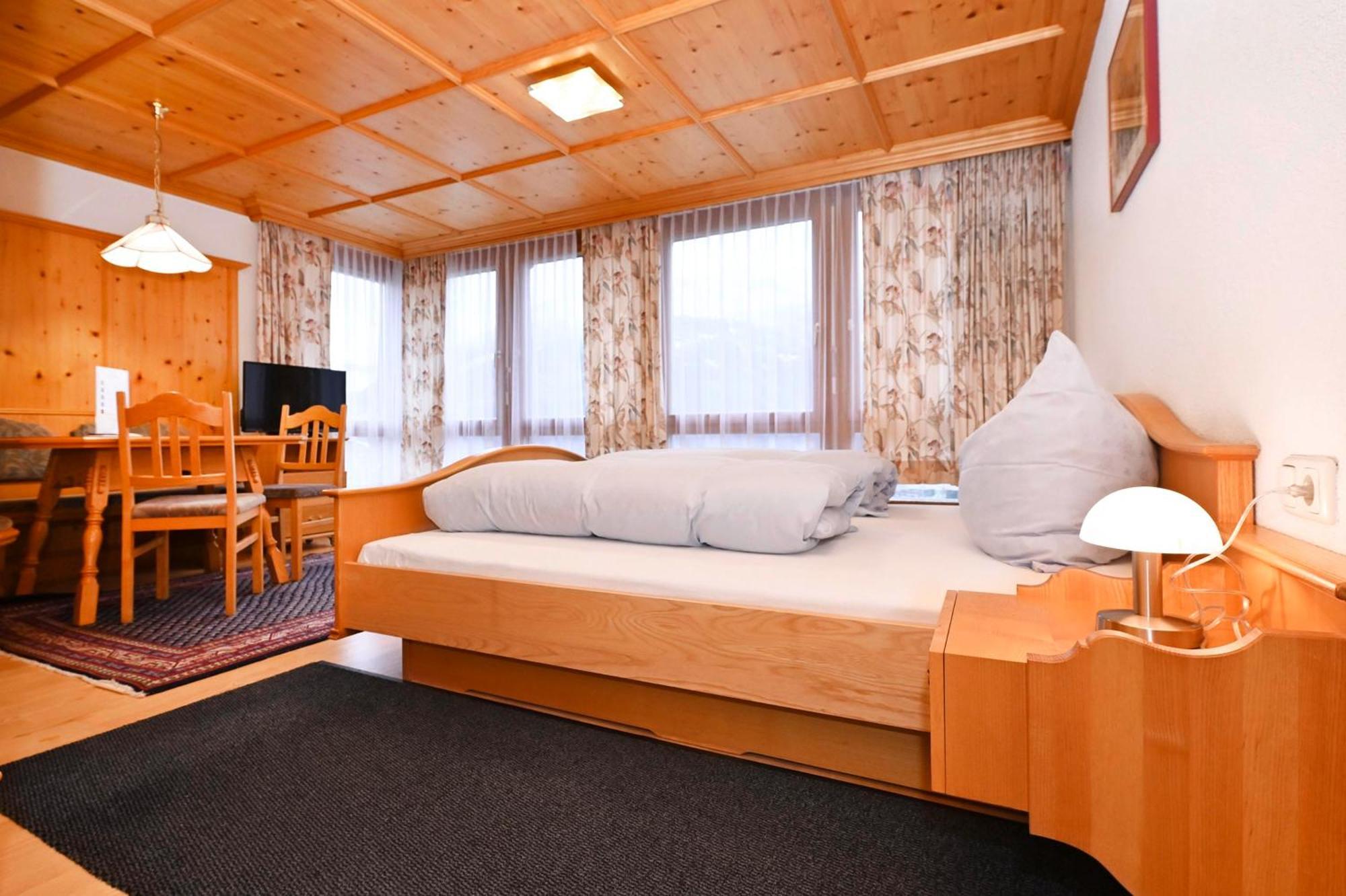 Gaestehaus Rundblick シュルンス エクステリア 写真
