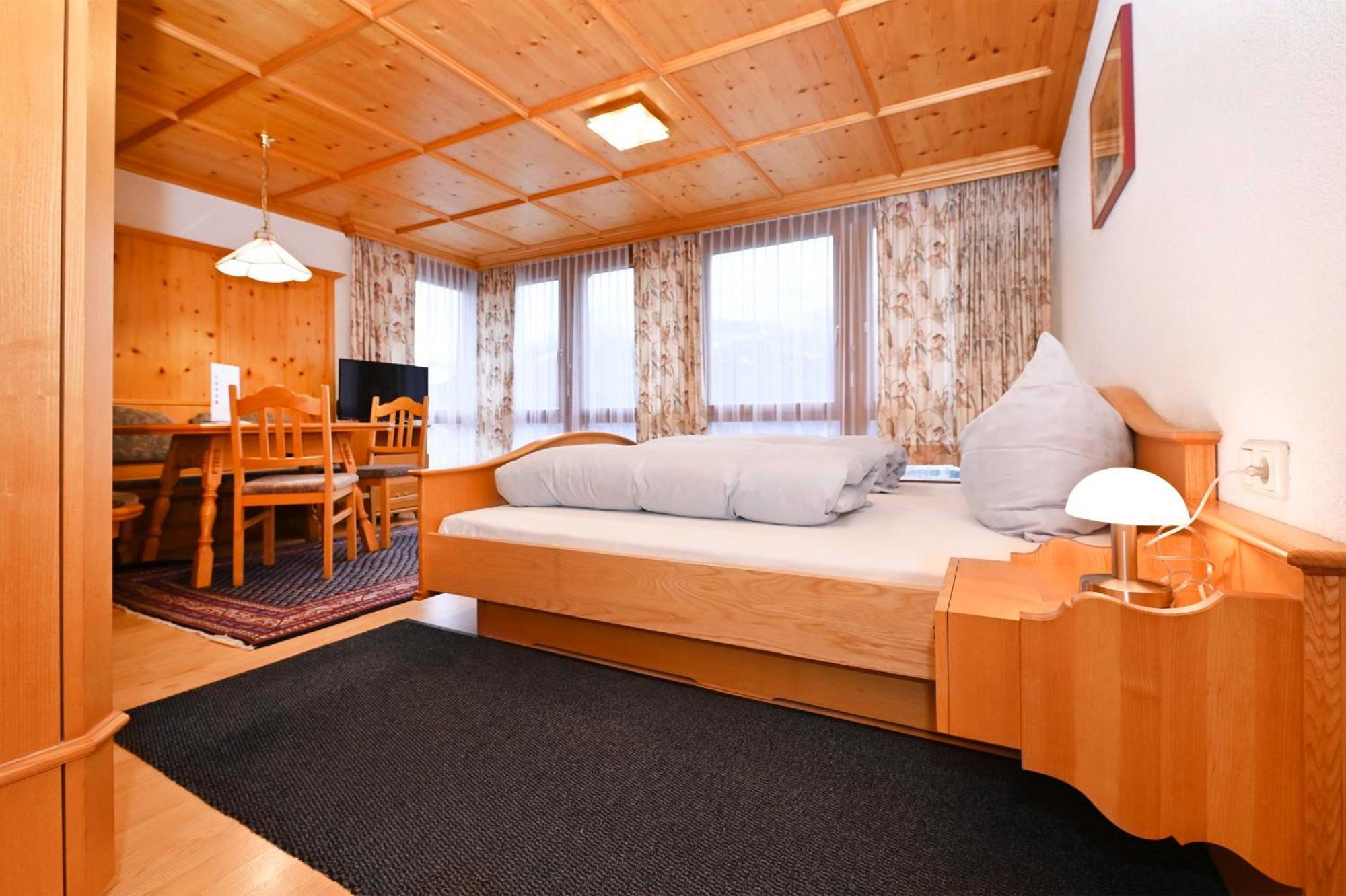 Gaestehaus Rundblick シュルンス エクステリア 写真