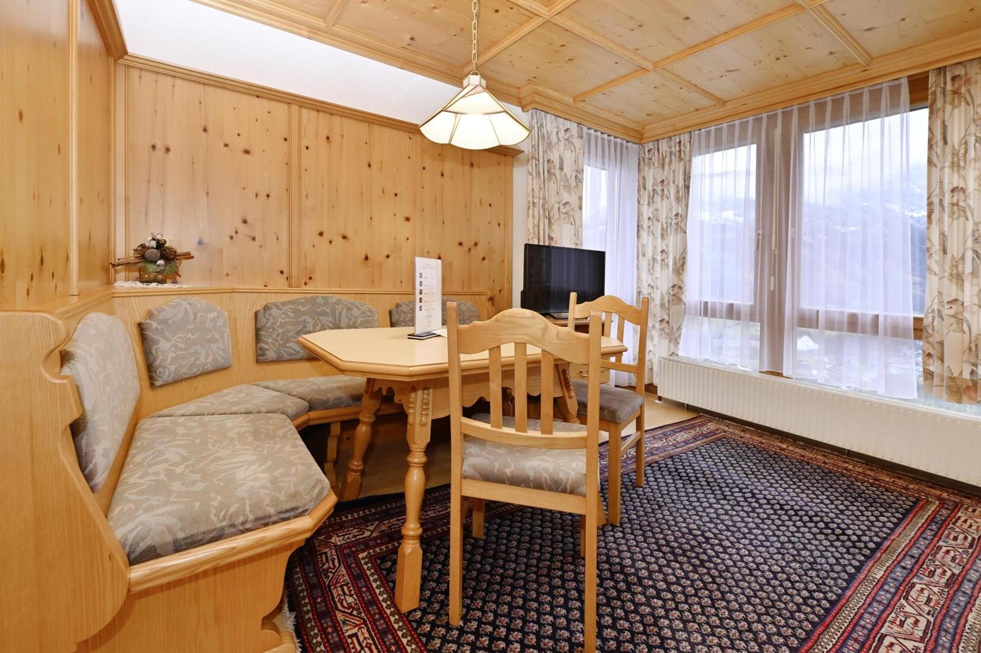 Gaestehaus Rundblick シュルンス エクステリア 写真